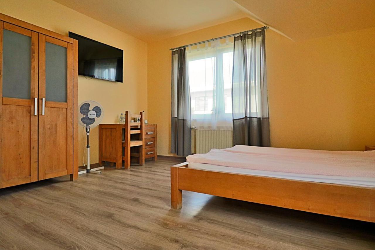 Bedrooms 3 Maja 15A Łódź Buitenkant foto
