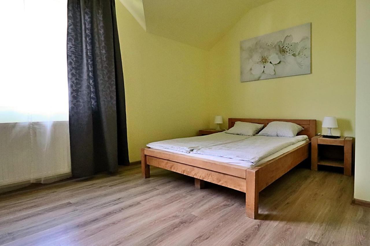 Bedrooms 3 Maja 15A Łódź Buitenkant foto